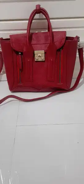 Tas selempang wanita