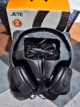 Headphone jete kabel