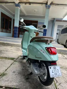 Vespa Primavera 2022 low KM