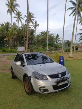 Suzuki Sx4 X-Over Crossover