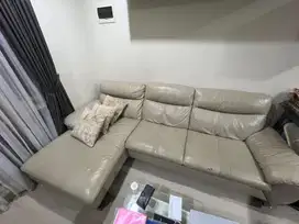Sofa Kulit Warna Krem