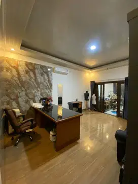 JUAL CEPAT! BANGUNAN KANTOR EXCLUSIVE DI LOKASI STRATEGIS