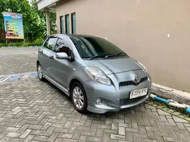 Yaris E matic 2013 facelift terakhir terawat !