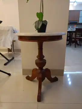 Meja marmer jati bundar antik