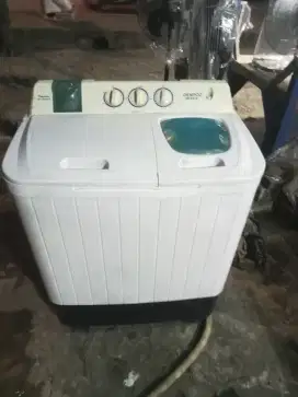 Dijual mesin cuci 8 kilo merk dempong