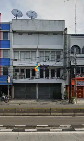 Dijual Gedung 4 Lantai di Hasyim Ashari Pinggir Jalan Raya