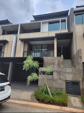 Disewakan Rumah Cantik Cluster Kiyomi The Zora Bsd City