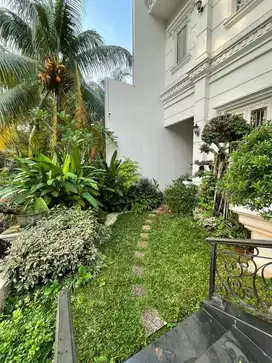 Dijual rumah mewah Di BSD harga murah