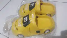 Sendal model mobil beliin anak malahan kebesaran uk no 28/29