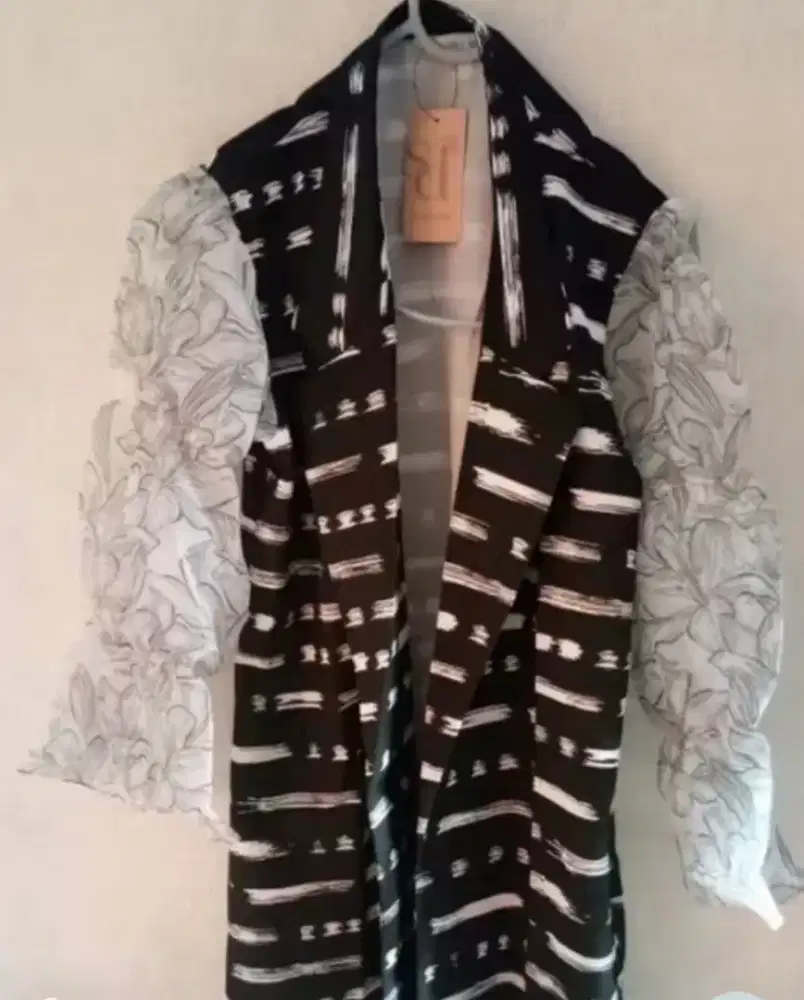 Baju blazer perempuan