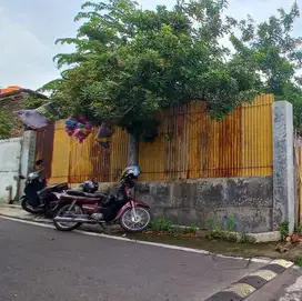 Tanah 275 m2 hitung per meter dekat UNS