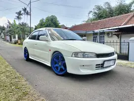 Mitsubishi Lancer 1999 Bensin