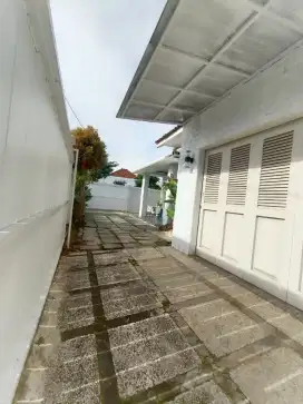 Dijual rumah lokasi stratefis pusat kota