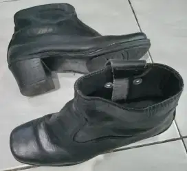 Sepatu Fantopel Wanita Bekas size 37