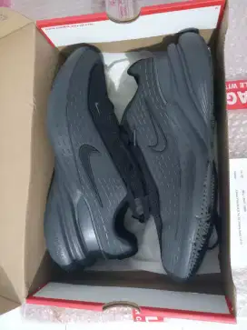 Sepatu Nike uplift sc black size 43 model keren