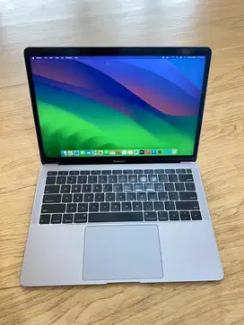 MACBOOK AIR 2019 13”inch 8/256 LIKE NEW MULUSSS