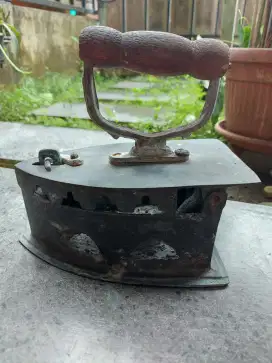 Setrika Gosokan Jadul