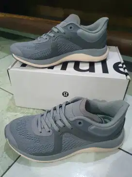 Lululemon sz 36