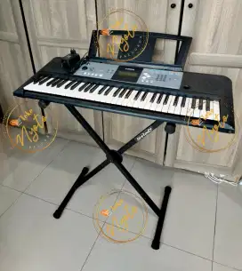 Keyboard merk YAMAHA PSR-E233, second