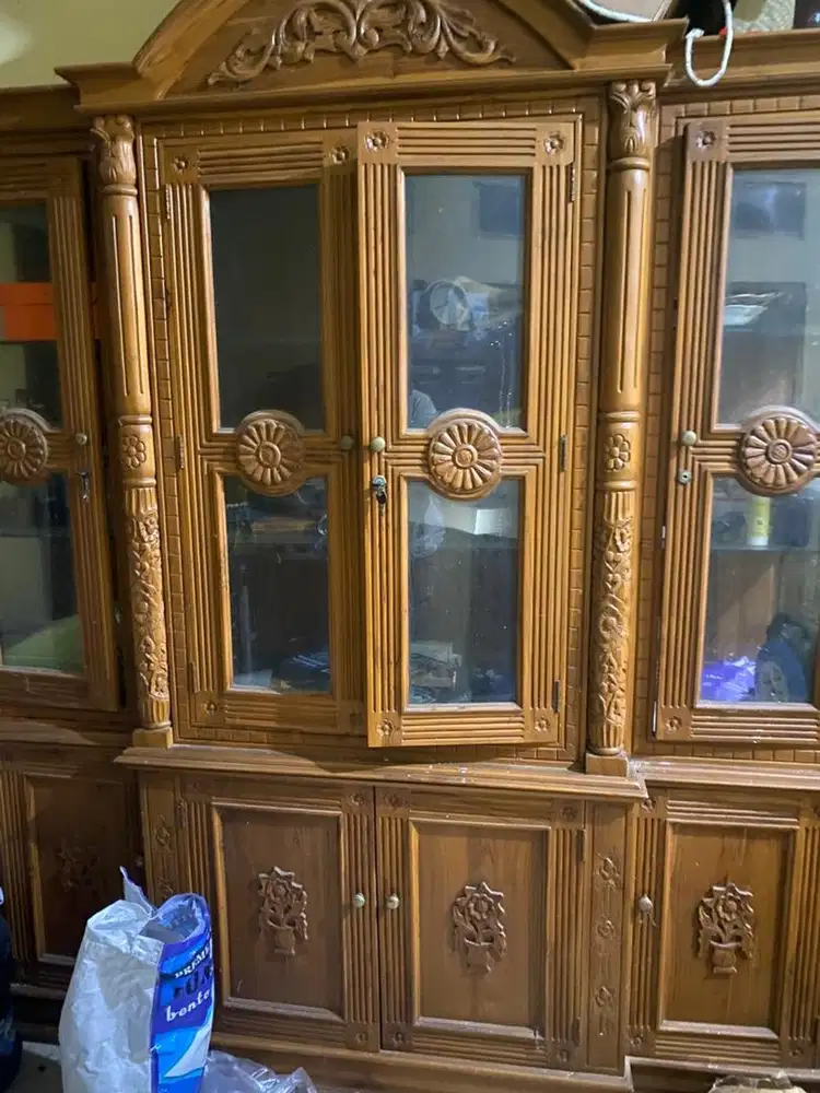 JUAL CEPAT LEMARI KAYU JATI