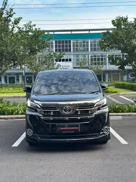 Vellfire 2.5 G A/T 2015