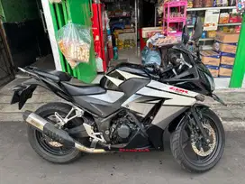 JUAL CEPETT - CBR 150R - 2015