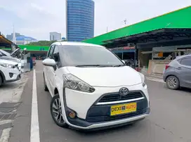 (KM40000)TOYOTA SIENTA 1.5 V AT 2018 NIK 2017 ISTIMEWA KMRENDAH