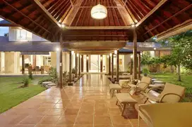 BEAUTIFUL CAPTIVATING  3 BR VILLA WITH SPACIOUS GARDEN IN KEROBOKAN