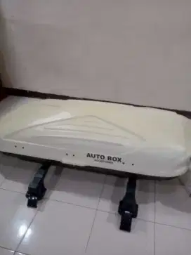 Roof Box Auto Box Putih ex Innova Venturer