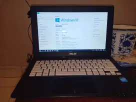 Laptop Asus 10 inchi