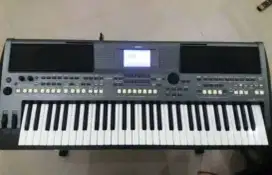 Keyboard yamaha pasr s670