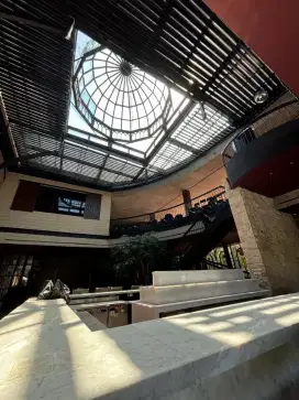 Turun Harga dijual Komersial di CBD Surabaya Barat ex Resto terkenal
