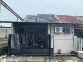 Rumah Taman Gunung Anyar Blok H 5 Surabaya