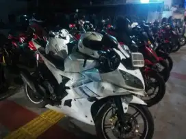 Di jual yamaha r15 wawa O877_9376_519O
