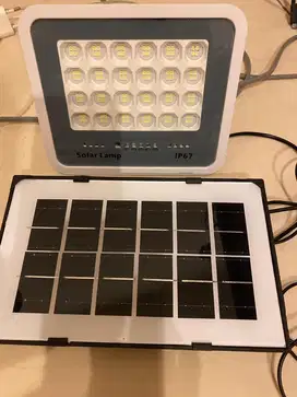 Dijual Solar lamp nyala bisa 5 jam