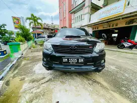 Dijual Toyota Fortuner VNT TRD AT Solar 2015