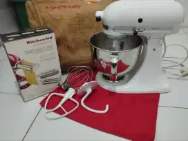 KitchenAid Stand Mixer Artisan + Pasta Roller dan Cutter set