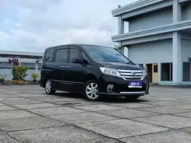 Ready !!! Nissan Serena HWS 2.0 AT 2014 Hitam KM 112RB