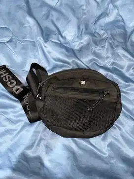 DC men waist bag in black