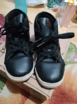 Sepatu anak no 31