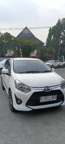TOYOTA AGYA PUTIH PLAT D