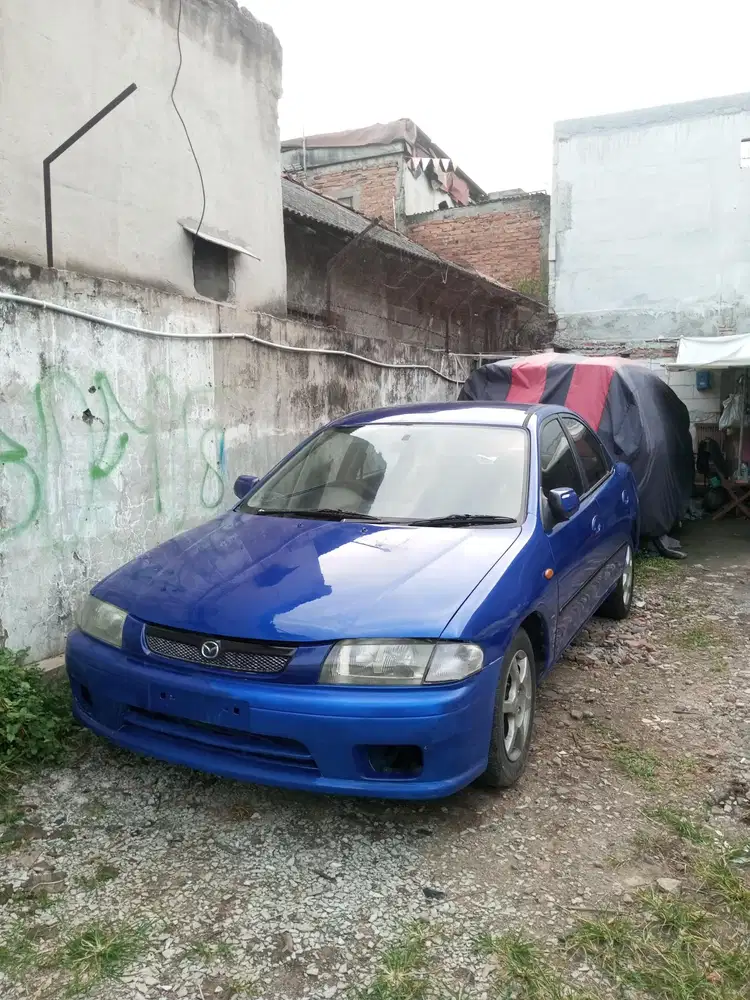 Mazda 323 Familia 1999