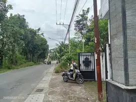 Ruko mangku jln raya di cebongan sleman