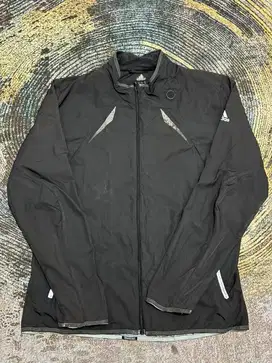 Jaket adidas istimewa