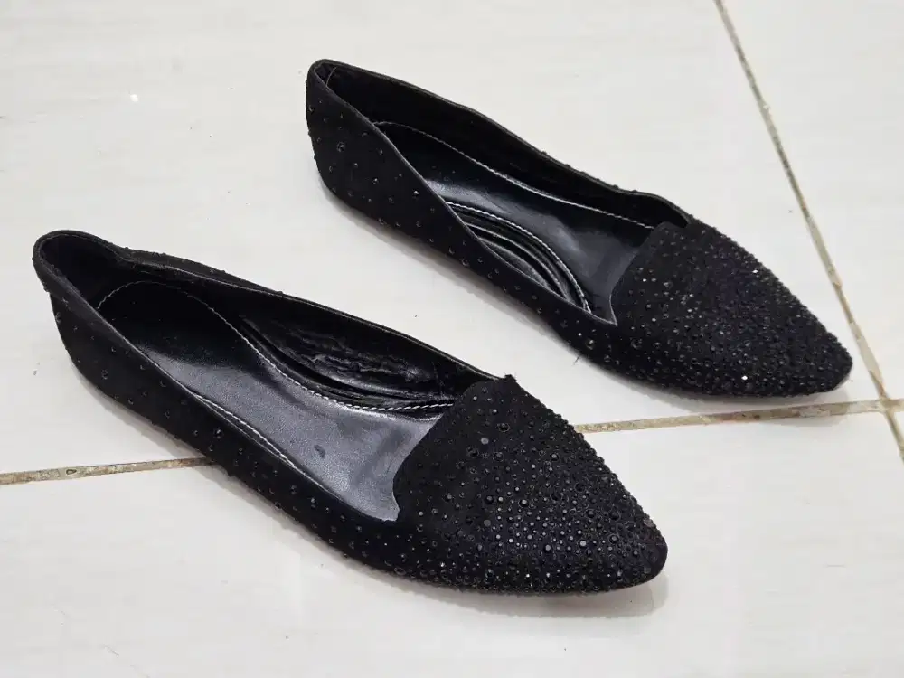 FLATSHOES CHARLES & KEITH