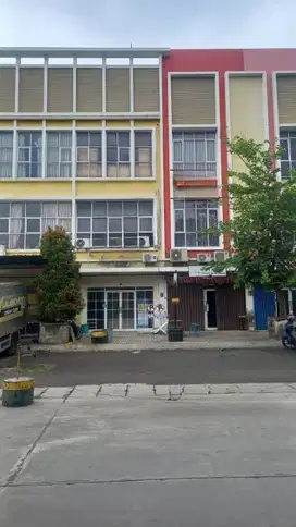 RUKO  GREEN PALM CITY WALK Kosambi 3 lantai