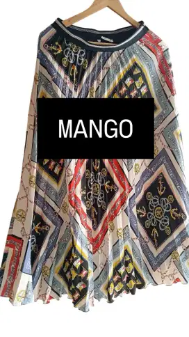 Preloved Rok MANGO size M