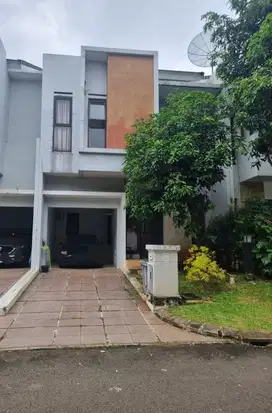 Dijual Cepat Cluster NEWTON siap huni di depan Kampus UMN