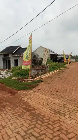 Rumah cantik tanahnya besar suasananya menyenangkan harga terjangkau