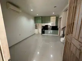 Jual Rumah Hadap Utara Sudah Renovasi di Cluster Tesla, Gading Serpong